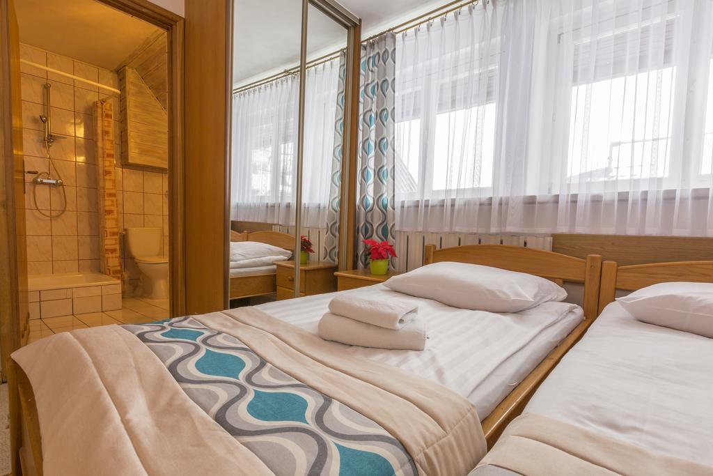 Pensjonat Adria Zakopane Exterior foto